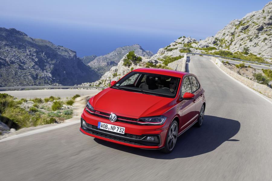  Volkswagen Polo GTI 2017 года  (WW) (фото 32 из 46)